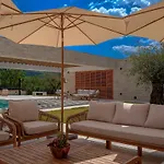 Villa Benedicta A Luxury With A Pool, Area, And Complete Privacy Dugopolje