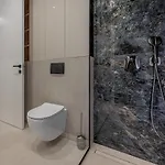 Benedicta A Luxury With A Pool, Area, And Complete Privacy *