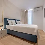 Benedicta A Luxury With A Pool, Area, And Complete Privacy Dugopolje