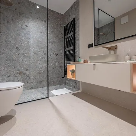 Benedicta A Luxury With A Pool, Area, And Complete Privacy Villa *