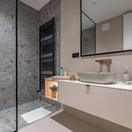 Villa Benedicta A Luxury With A Pool, Area, And Complete Privacy *