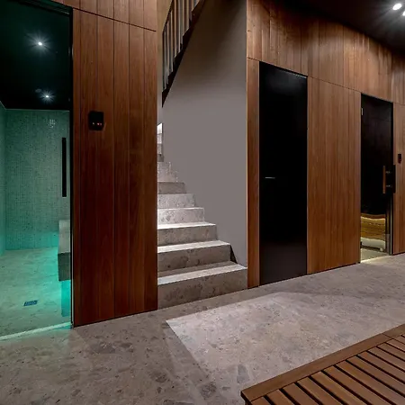 Benedicta A Luxury With A Pool, Area, And Complete Privacy Willa