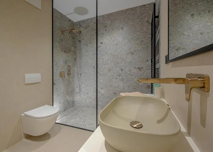 Benedicta A Luxury With A Pool, Area, And Complete Privacy