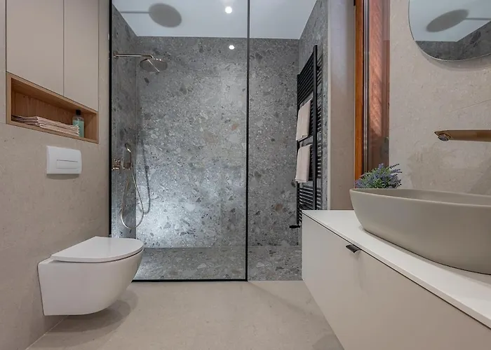 Benedicta A Luxury With A Pool, Area, And Complete Privacy