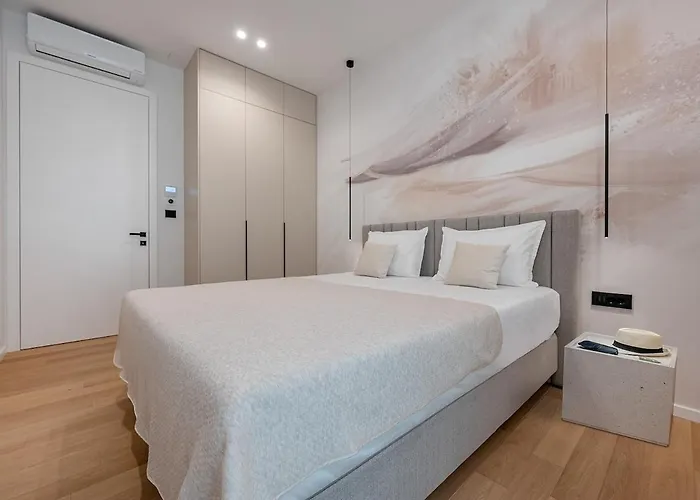 Benedicta A Luxury With A Pool, Area, And Complete Privacy Willa Dugopolje