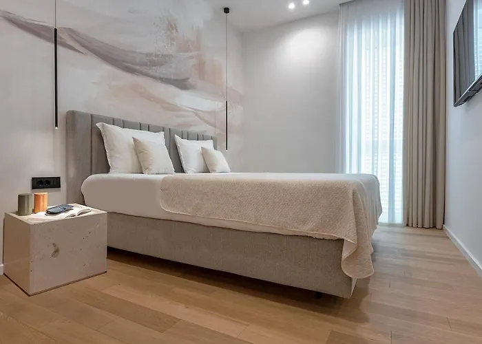 Benedicta A Luxury With A Pool, Area, And Complete Privacy *