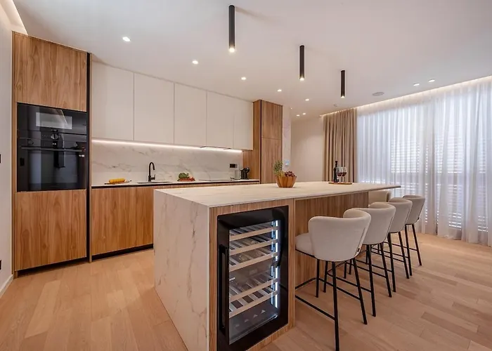 Willa Benedicta A Luxury With A Pool, Area, And Complete Privacy Dugopolje